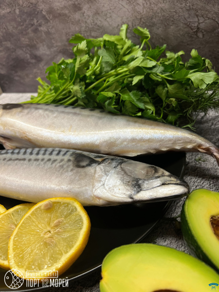 Скумбрия свежемороженая